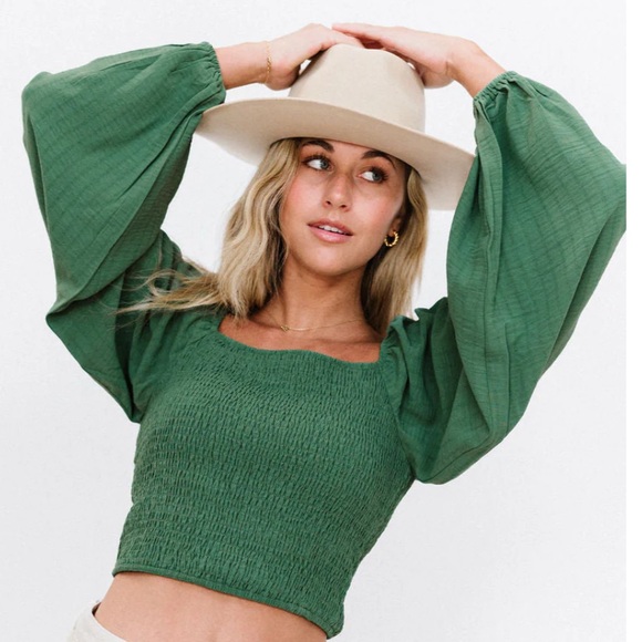 LISTICLE  Smocked Green Top Puff Sleeves -Sz M - Picture 2 of 10